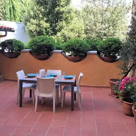 Santa Croce Elegant With Garage Daire *